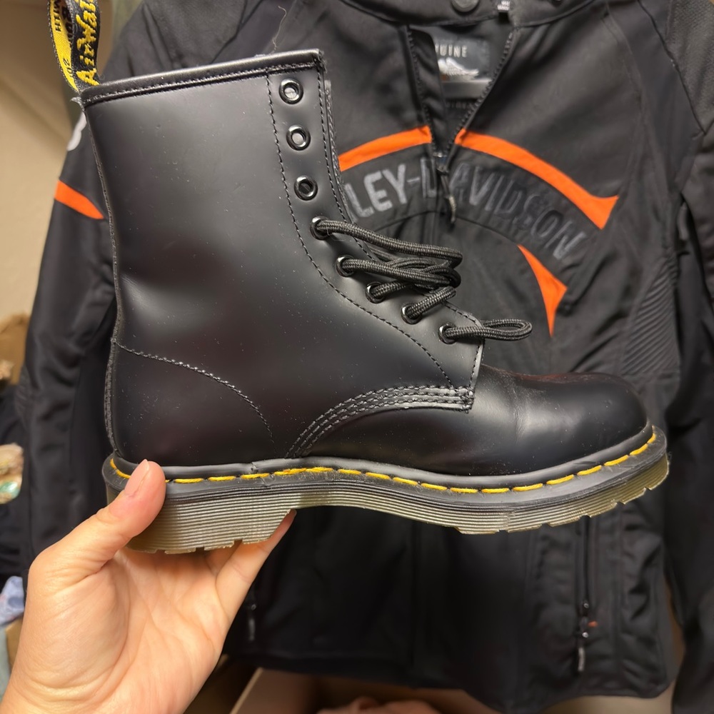 Doc martens size 7 women’s